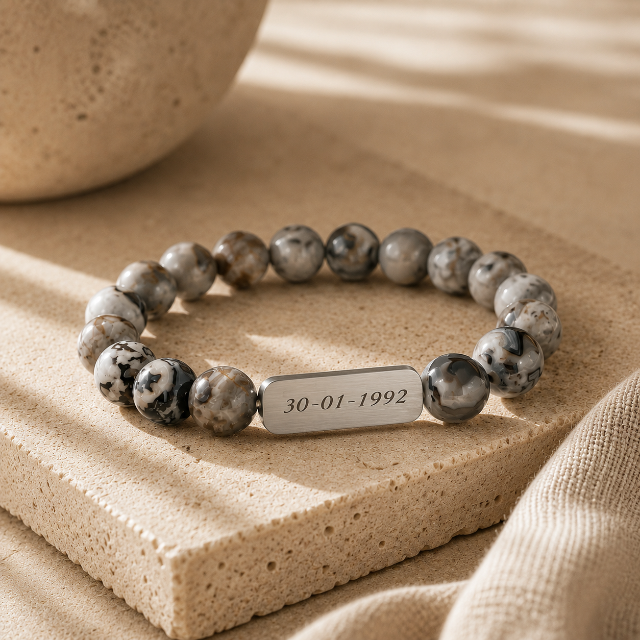 Man - Gegraveerde natuurstenen armband