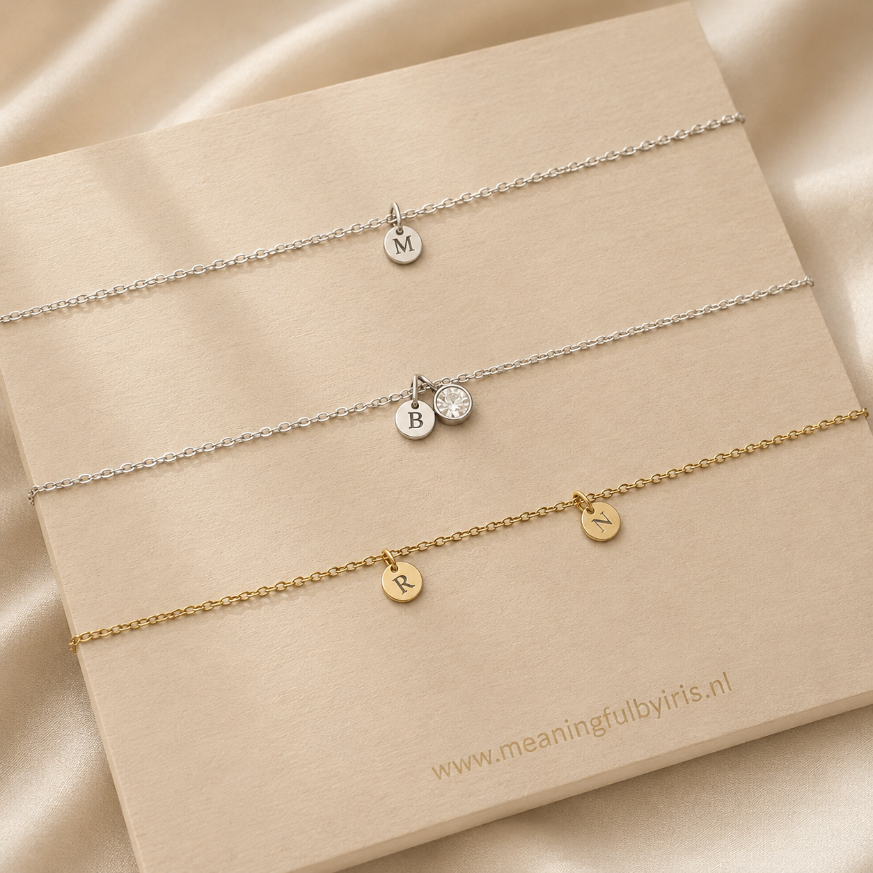 Ketting - kleine bedels initialen