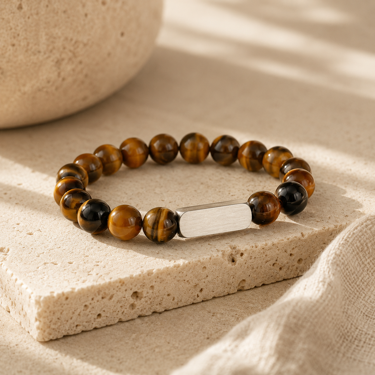Man - Gegraveerde natuurstenen armband